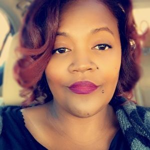 Meet your Posher, Suzette